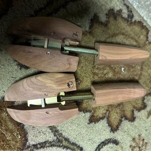 Nordstrom cedar shoe horn. Mens medium